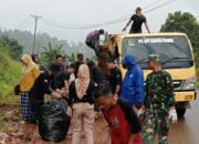 Para Babinsa Kodim 1311/Morowali Bersama Gerpawali Gelar Kerja Bakti di Desa Lalampu Kab.Morowali