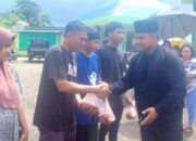 Kodim 1311/Morowali Berbagi Daging Kurban ke Masyarakat Sekitar