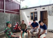 Babinsa Koramil 1311-02/BS Kopka Muh. Saleng Jalin Kekompakan dan Komsos di Desa Siumbatu