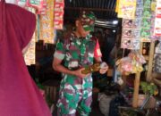 Praka Muh. Ilham, Babinsa 1311-02/BS, Cek Harga Kebutuhan Pokok di Kios Pedagang Desa Pado-pado