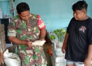 Babinsa 1311-02/BS, Gelar Komsos Lewat Pedagang di Pasar Lafeu