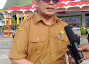 Kaban Kesbangpol H.Arifin S.Sos, MM Meninjau Latihan Paskibraka di Lapangan Gajah Mada Tembilahan