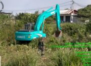 Babinsa Koramil 1311-02/BS. Bersihkan Lahan Hibah Milik Koramil
