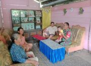 Babinsa Kodim 1311/Mrw, Serma Yobersius, Lewat Komsos Ajak Warga Desa Po’ona Jaga Keamanan