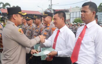 Reward dan Punishment Wujud Apresiasi Kapolresta Deli Serdang Kepada Personil