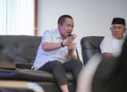 Bupati Iksan Permudah Regulasi Pemberian Bantuan Beasiswa Bagi Mahasiswa