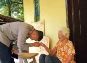 AKBP Zulkarnain Pamit Kepada Seorang Nenek Lansia di Luwu Timur Sebelum Tugas ke Morowali