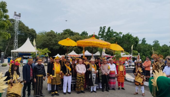 Dua Kerukunan Besar Dilantik Bersamaan, Bupati Morowali Pimpin KKSS