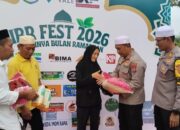 Kapolres Morowali Kunjungi Pasar Ramadan Fonuasingko, Salurkan Sembako untuk Warga