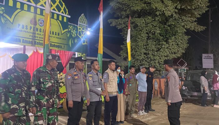 Gabungan Personil TNI, Polri dan Pemerintah Bahodopi Berikan Pengamanan dan Pelayanan Bagi Pemudik