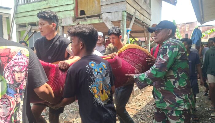 Babinsa Koramil 1311-09/Bahodopi Bantu Evakuasi Mayat di Desa Bete-bete