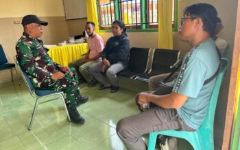 Babinsa Koramil 1311-09/Bahodopi Laksanakan Komsos bersama Warga Desa Bahodopi