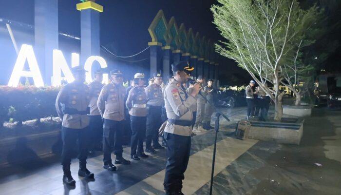 Wakapolres Morowali Pimpin Apel Pengamanan Malam Takbiran Idul Adha 1447 H, Tekankan Profesionalitas Personel