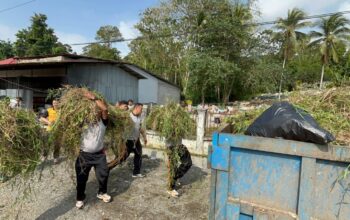 Polres Morowali Gelar Bakti Sosial Bersihkan Pemakaman Umum Sambut Hari Bhayangkara ke-80