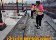 Polwan dan Satlantas Morowali Bersih-Bersih Tempat Ibadah Jelang HUT Bhayangkara ke-80