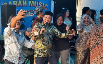 Tanpa Ajudan & Protokol, Bupati Iksan Hadiri Akad Nikah di Desa Labota Layaknya Warga Biasa