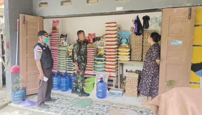 Babinsa Bahodopi Cek Harga Sembako di Desa Labota, Pastikan Stok Aman dan Harga Stabil